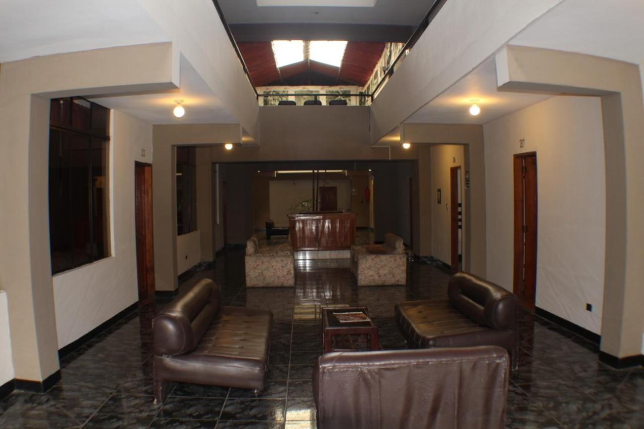 Chanchamayo Inn Hotel La Merced  Eksteriør billede